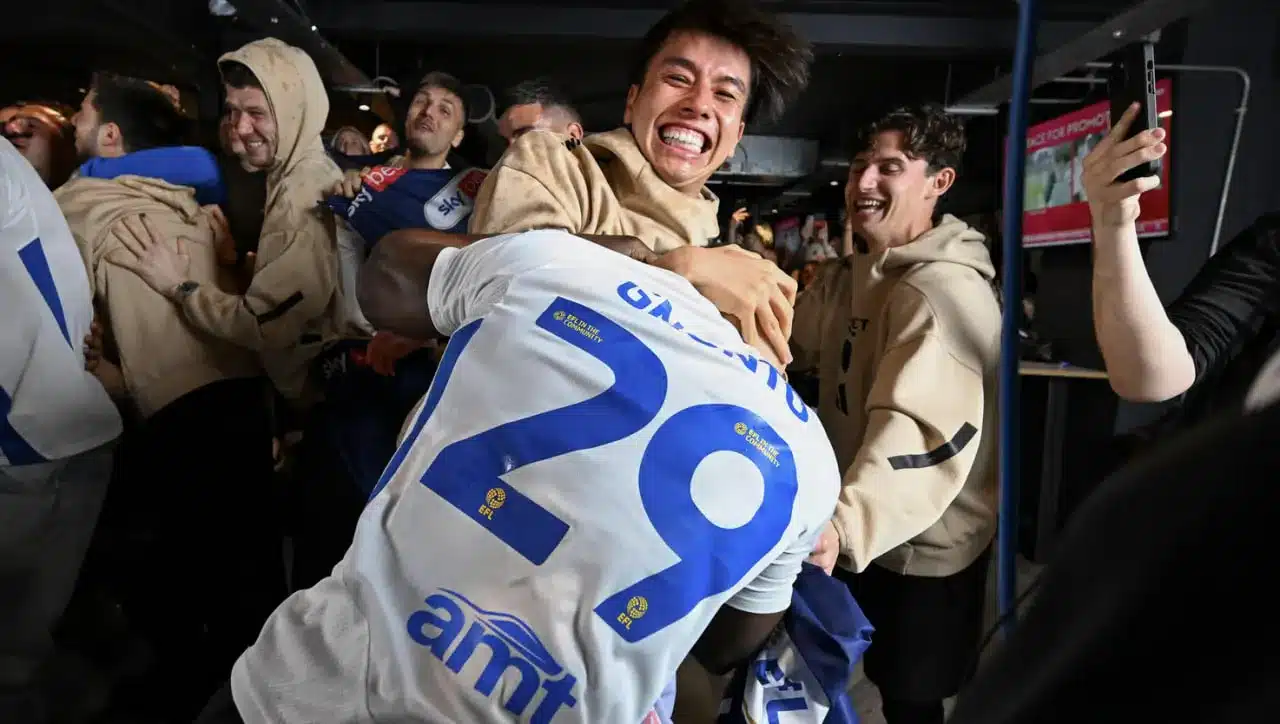 英超挑战:从英冠明星到顶级联赛证明自己