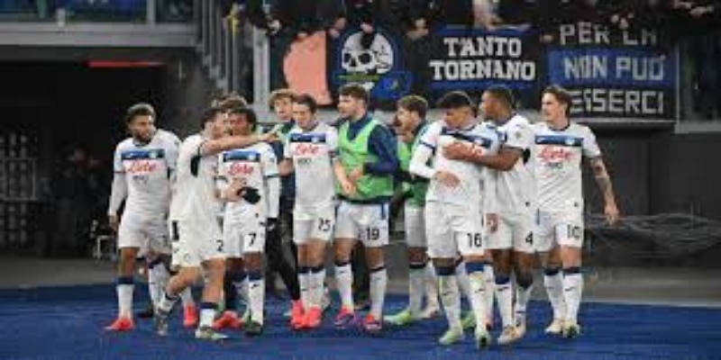 曼联与热刺：双雄正面对决，转会报价持续升级 -开云体育