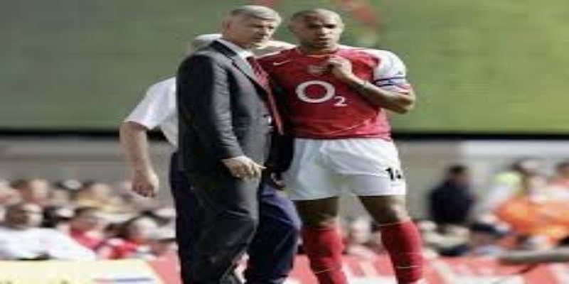 档案重现：半场换衣的奇案始末- 开云体育