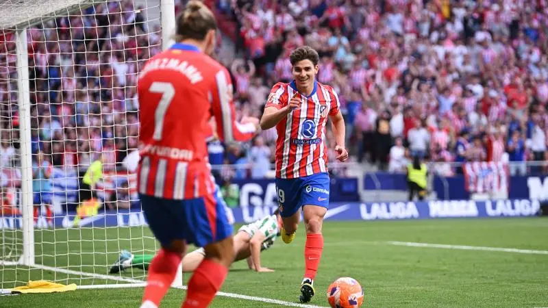 阿尔瓦雷斯的足球成长之路-开云体育